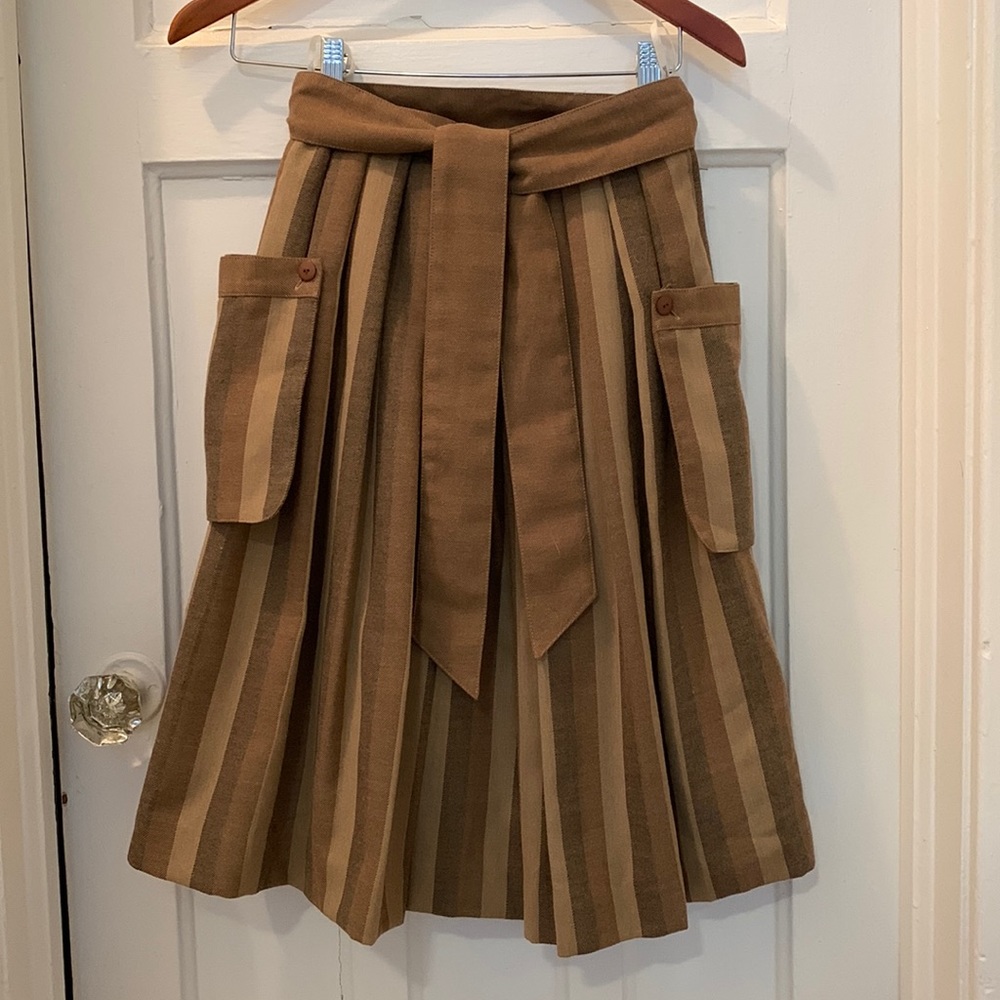 Pucinella Brown Pleated Wool Skirt
